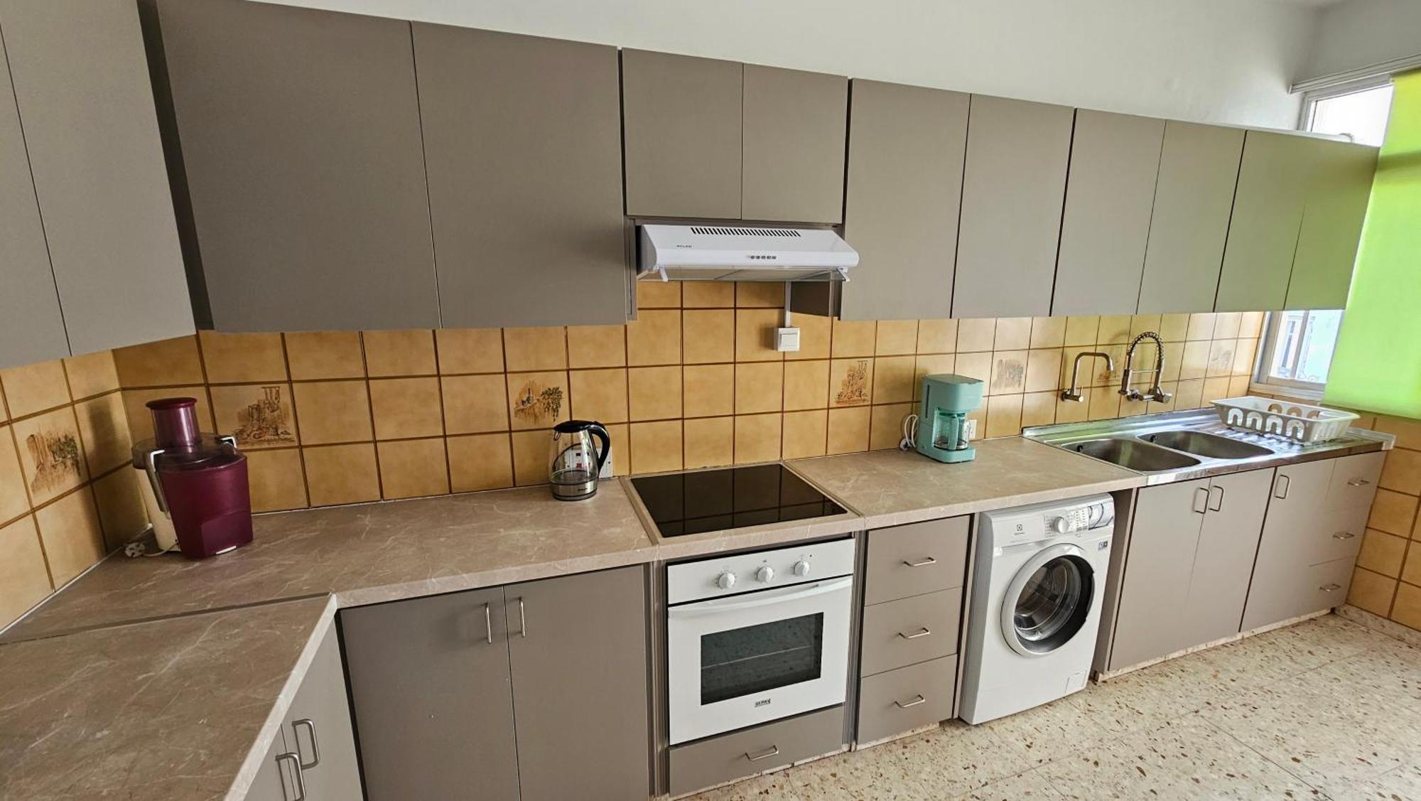 Family Nest In The Heart Of Limassol Villa Buitenkant foto