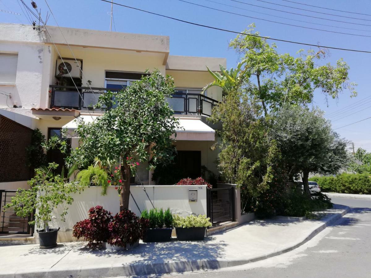 Family Nest In The Heart Of Limassol Villa Buitenkant foto