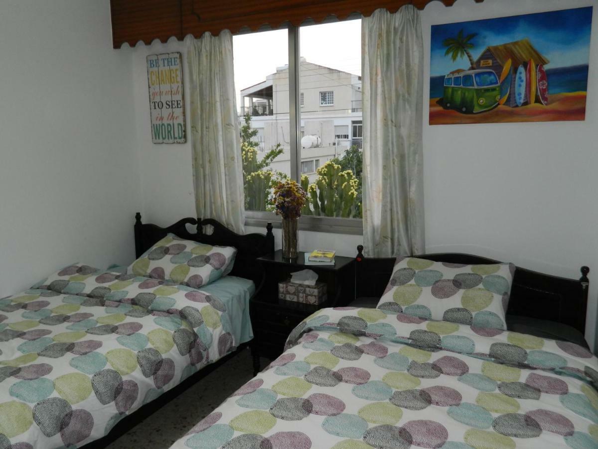 Family Nest In The Heart Of Limassol Villa Buitenkant foto