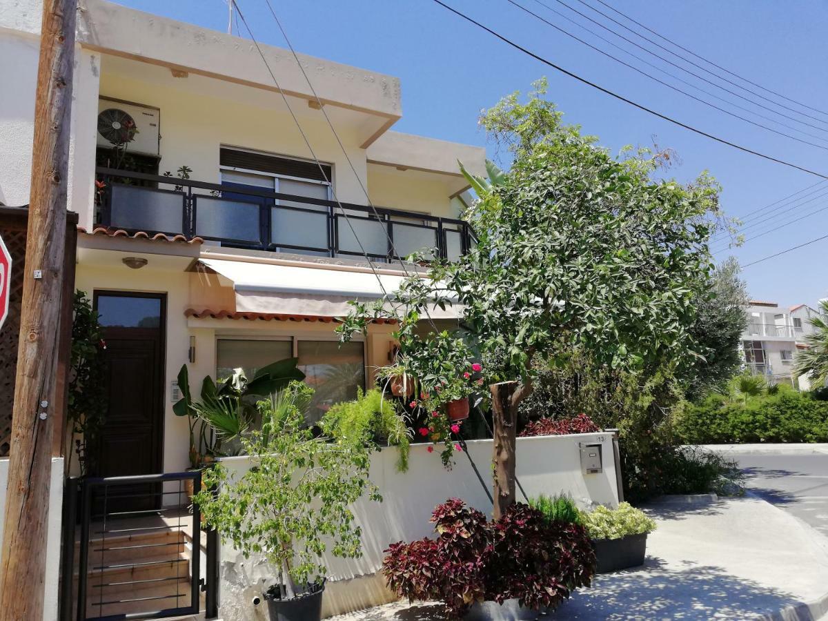 Family Nest In The Heart Of Limassol Villa Buitenkant foto